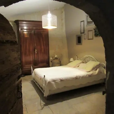 Du Chevalier De Poltret Apartment Beaucaire (Gard)