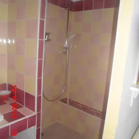 Du Chevalier De Poltret Apartment Beaucaire (Gard)